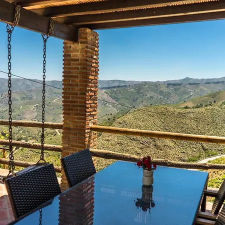 Winehouse With Big Pool, Bbq, Wifi, Close To Malaga Borge