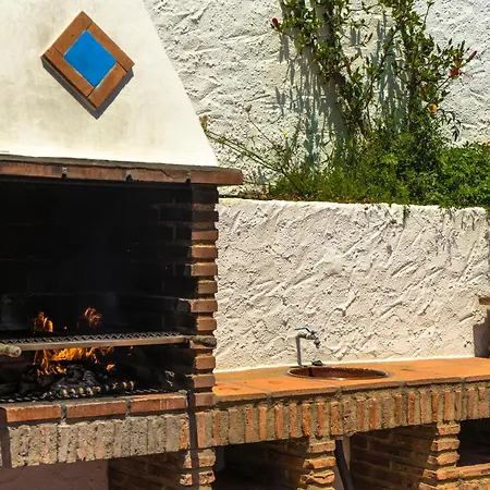 Winehouse With Big Pool, Bbq, Wifi, Close To Malaga Borge