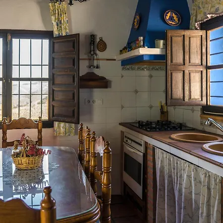 Holiday home Winehouse With Big Pool, Bbq, Wifi, Close To Malaga