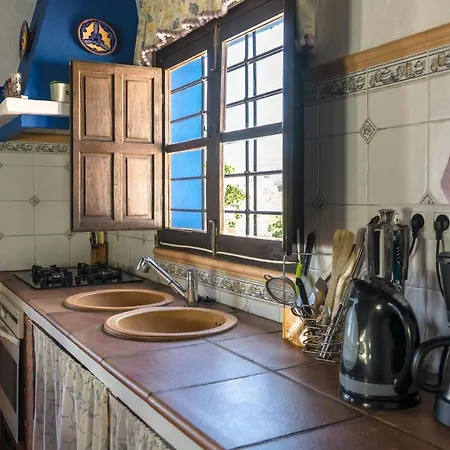 Holiday home Winehouse With Big Pool, Bbq, Wifi, Close To Malaga