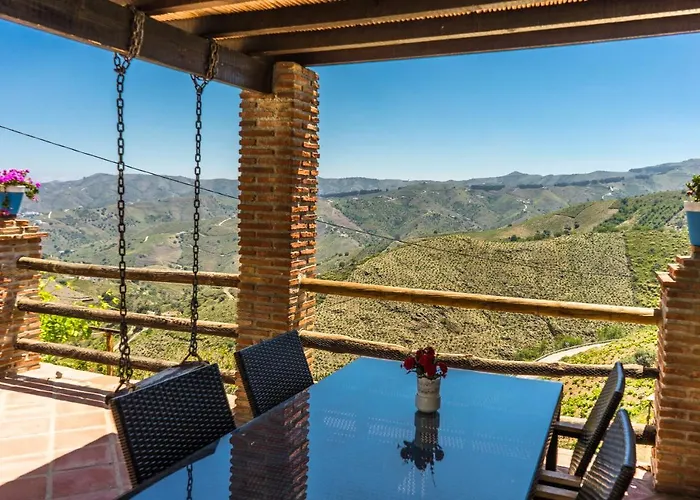 Winehouse With Fireplace&heating,bbq, Wifi, Pool, Close To Malaga Borge
