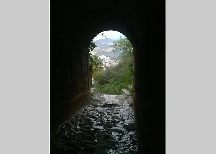 Winehouse With Fireplace&heating,bbq, Wifi, Pool, Close To Malaga Borge