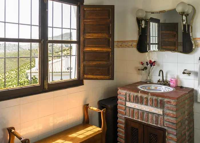 Winehouse With Fireplace&heating,bbq, Wifi, Pool, Close To Malaga Hébergement de vacances *