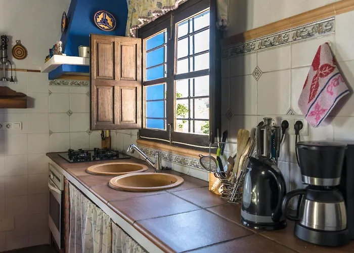 Hébergement de vacances Winehouse With Fireplace&heating,bbq, Wifi, Pool, Close To Malaga